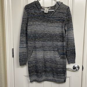Max Studio hooded, sweater Dress/ long top Size medium